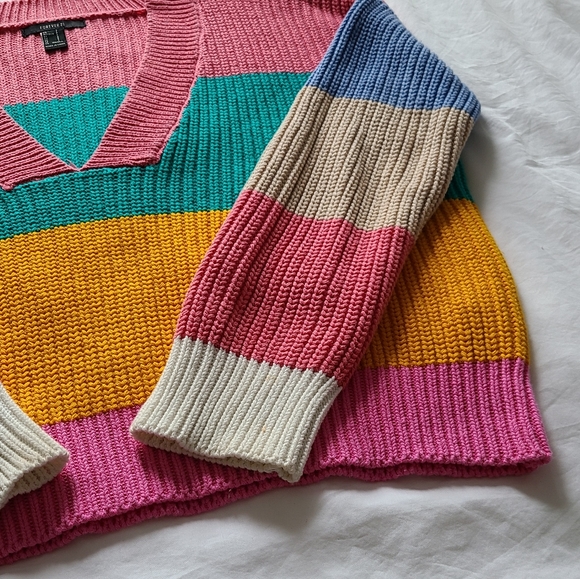 Colorful Sweater - Picture 3 of 4